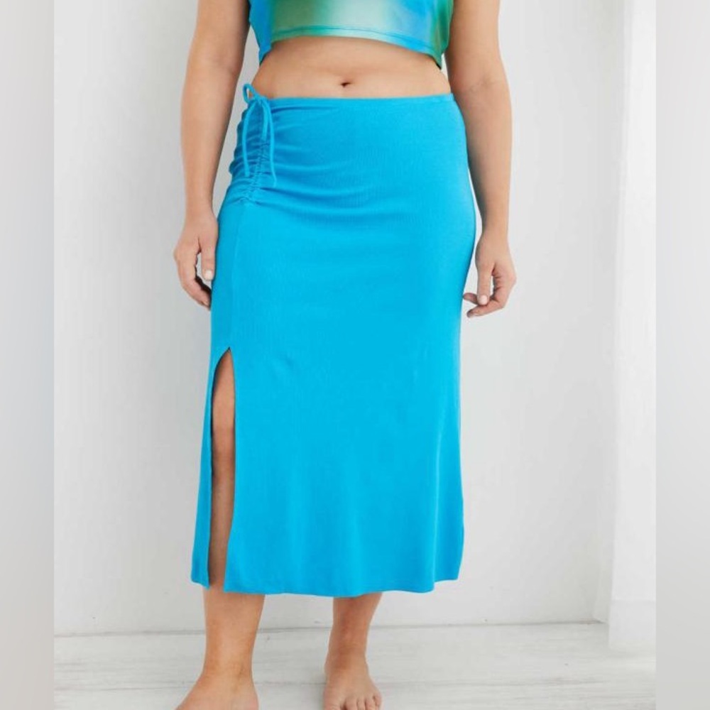 NWOT Aerie Beachwalk Midi Skirt in bright blue M